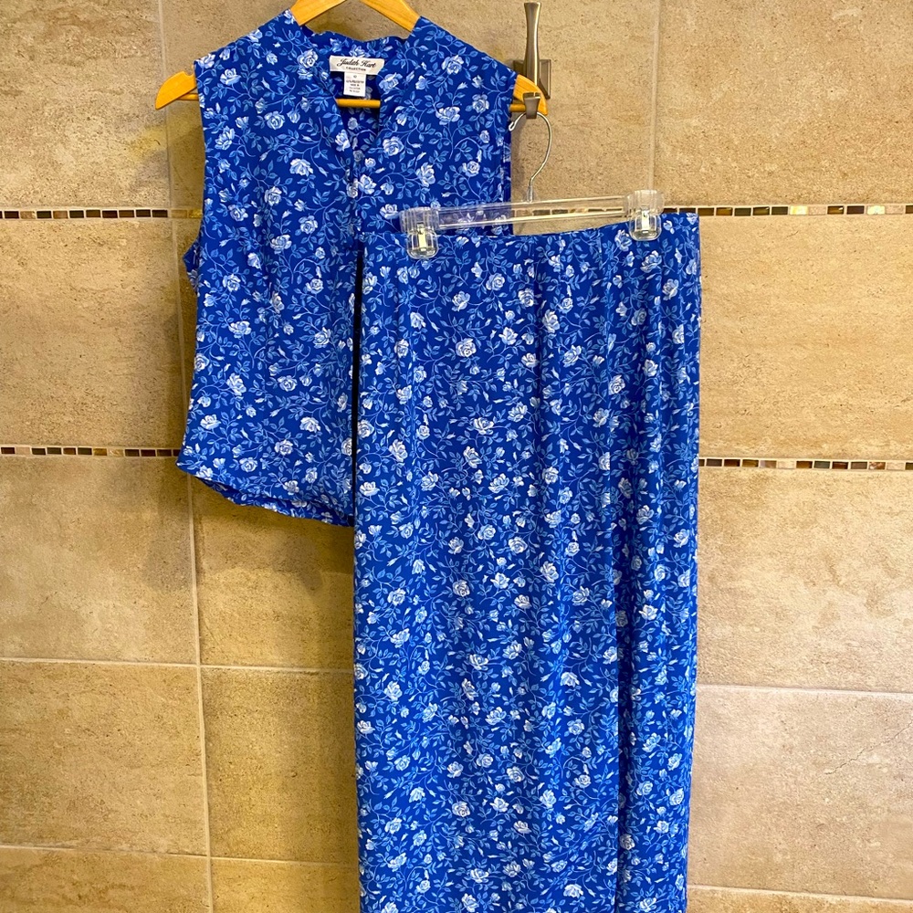 Judith Hart Collection skirt & top set, Blue, top size 10, skirt size 12